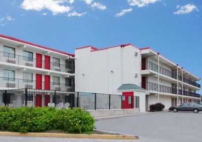 Days Inn & Suites By Wyndham Indianapolis Airport East Exterior foto